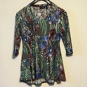Attitudes by Renee, woman’s bright & lite floral & animal print dress, size SP